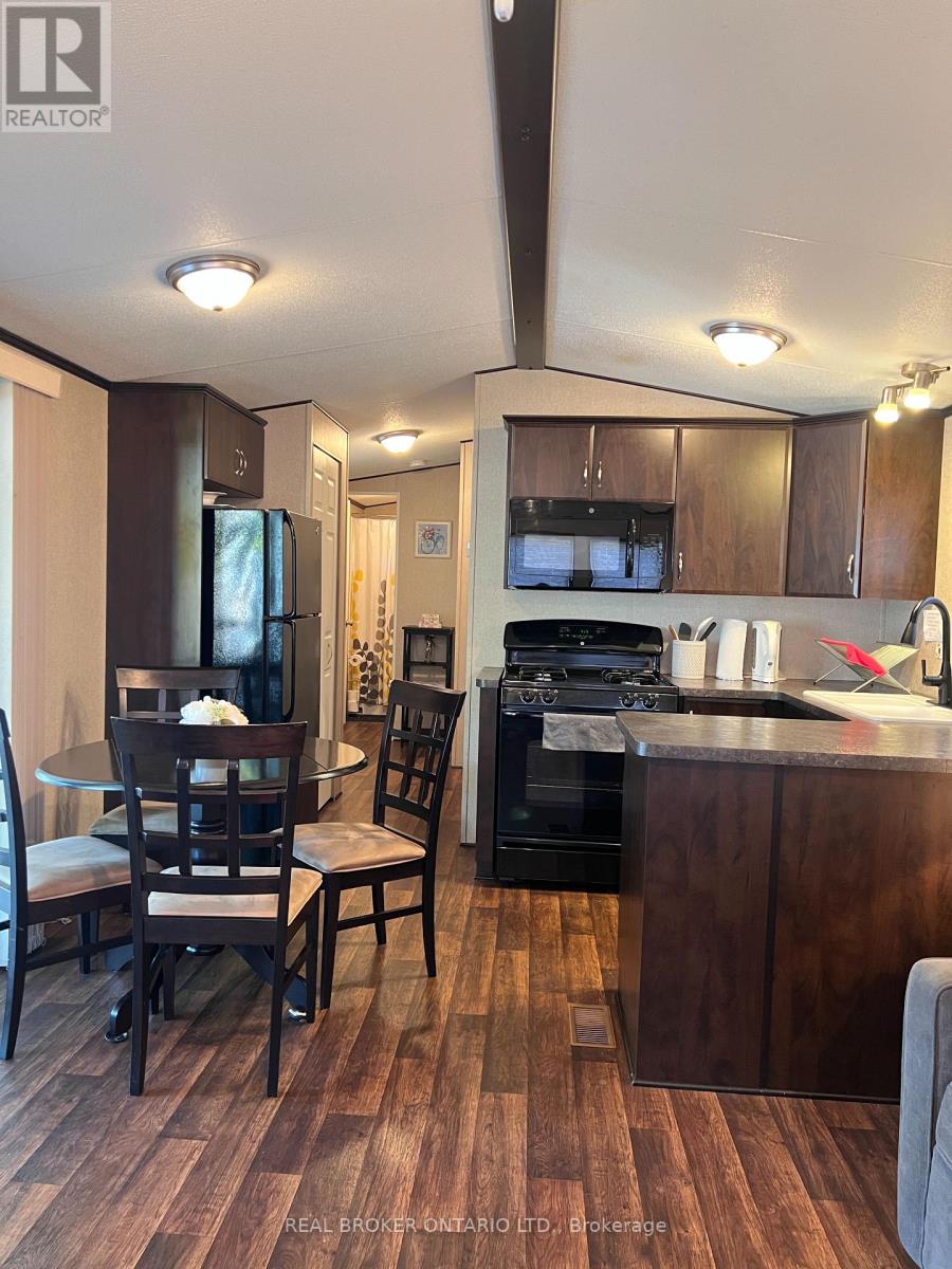 520 - 1501 Line 8 Road, Niagara-On-The-Lake, Ontario  L0S 1L0 - Photo 6 - X12310487