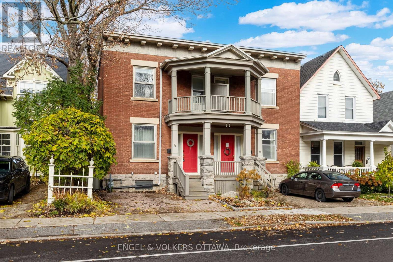 64 CRICHTON STREET, Ottawa, Ontario