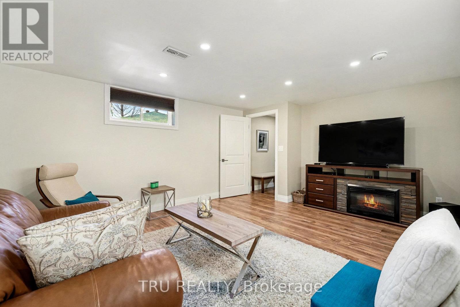 24 Otteridge Avenue, Renfrew, Ontario  K7V 0A1 - Photo 21 - X12601328