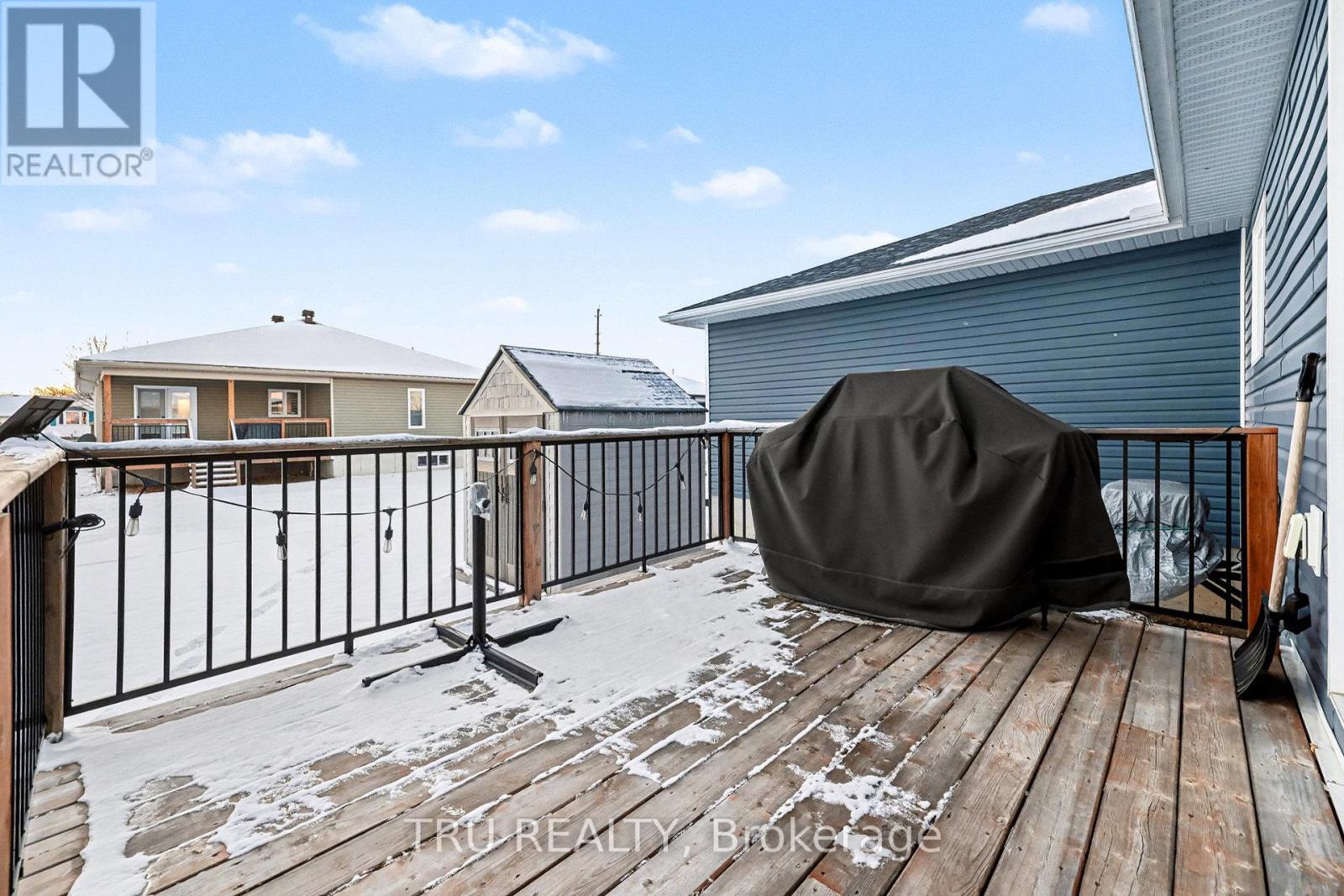 24 Otteridge Avenue, Renfrew, Ontario  K7V 0A1 - Photo 23 - X12601328