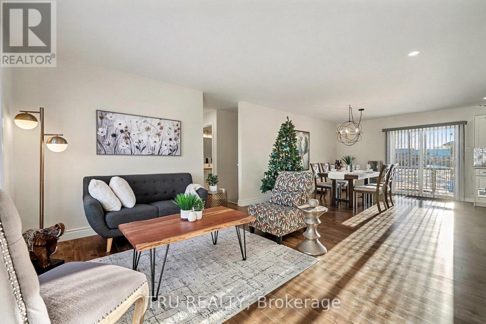 24 Otteridge Avenue, Renfrew, Ontario  K7V 0A1 - Photo 4 - X12601328