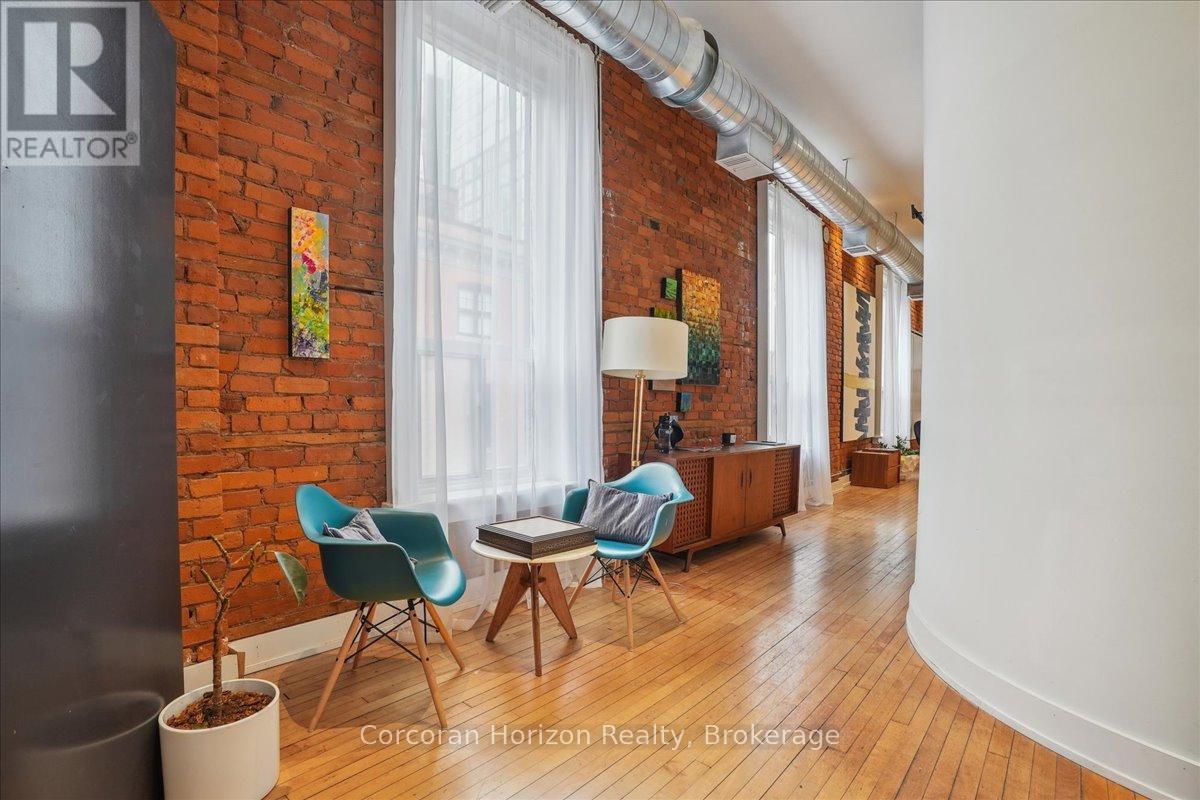 200 - 41 King William Street, Hamilton (Beasley), Ontario  L8R 1A2 - Photo 11 - X12601178