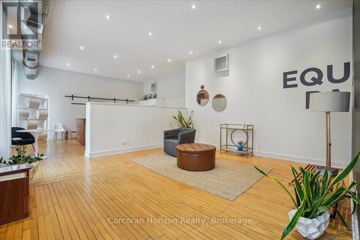 200 - 41 King William Street, Hamilton (Beasley), Ontario  L8R 1A2 - Photo 15 - X12601178