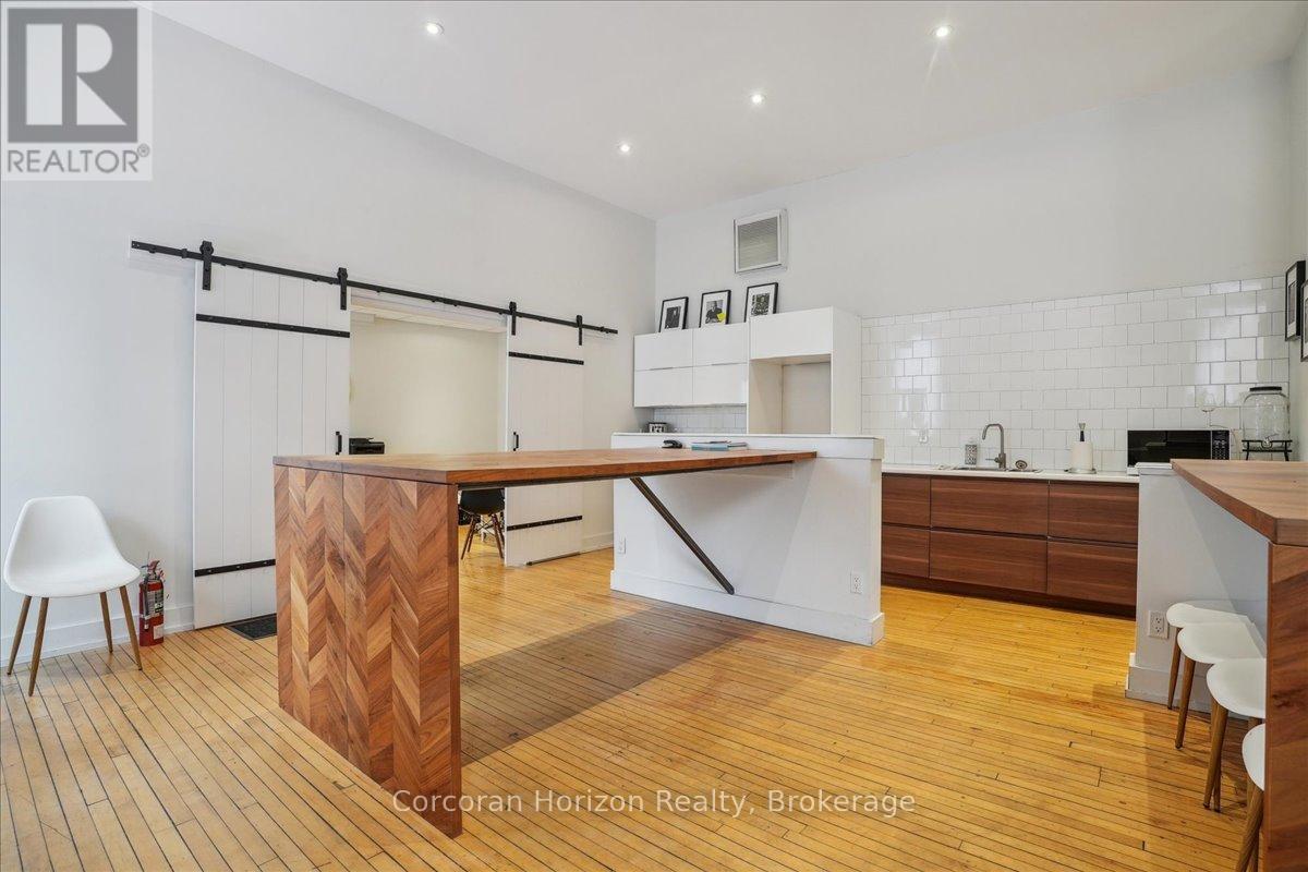 200 - 41 King William Street, Hamilton (Beasley), Ontario  L8R 1A2 - Photo 19 - X12601178