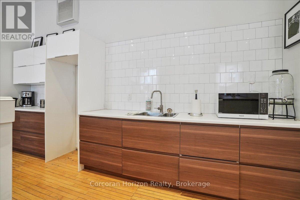 200 - 41 King William Street, Hamilton (Beasley), Ontario  L8R 1A2 - Photo 22 - X12601178