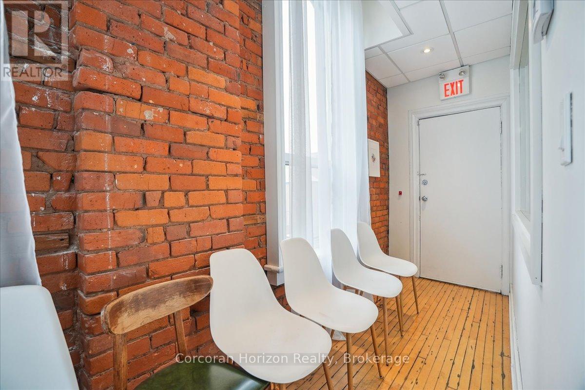 200 - 41 King William Street, Hamilton (Beasley), Ontario  L8R 1A2 - Photo 31 - X12601178