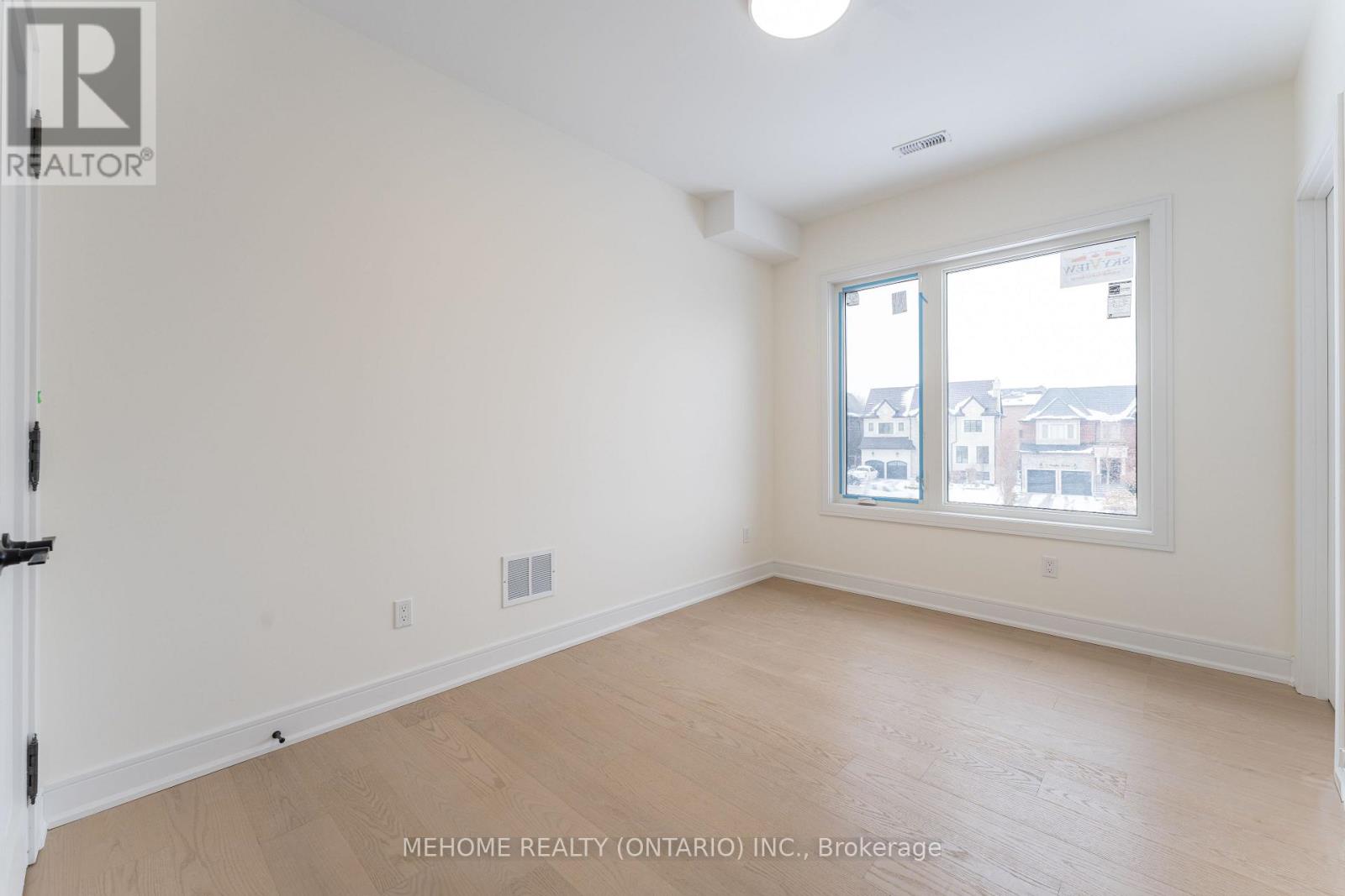 85 Post Oak Drive, Richmond Hill, Ontario  L4E 4G9 - Photo 28 - N12587724