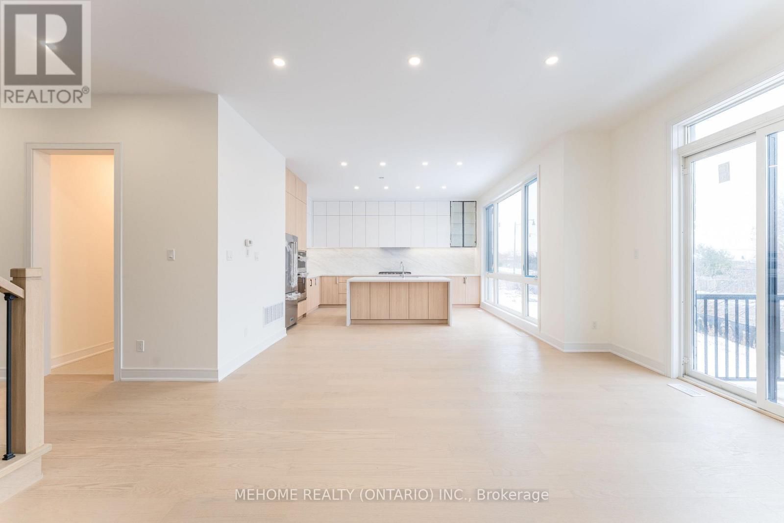 85 Post Oak Drive, Richmond Hill, Ontario  L4E 4G9 - Photo 8 - N12587724