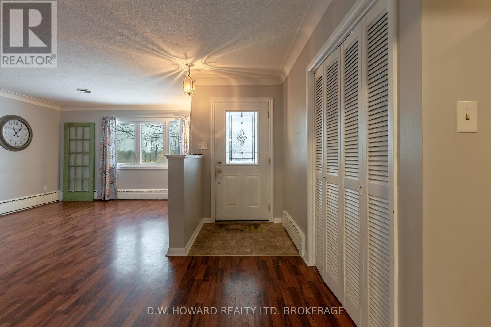 877 Killaly Street E, Port Colborne, Ontario  L3K 5V3 - Photo 7 - X12601168