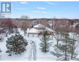 6 CEDAR RIDGE COURT, Erin, Ontario