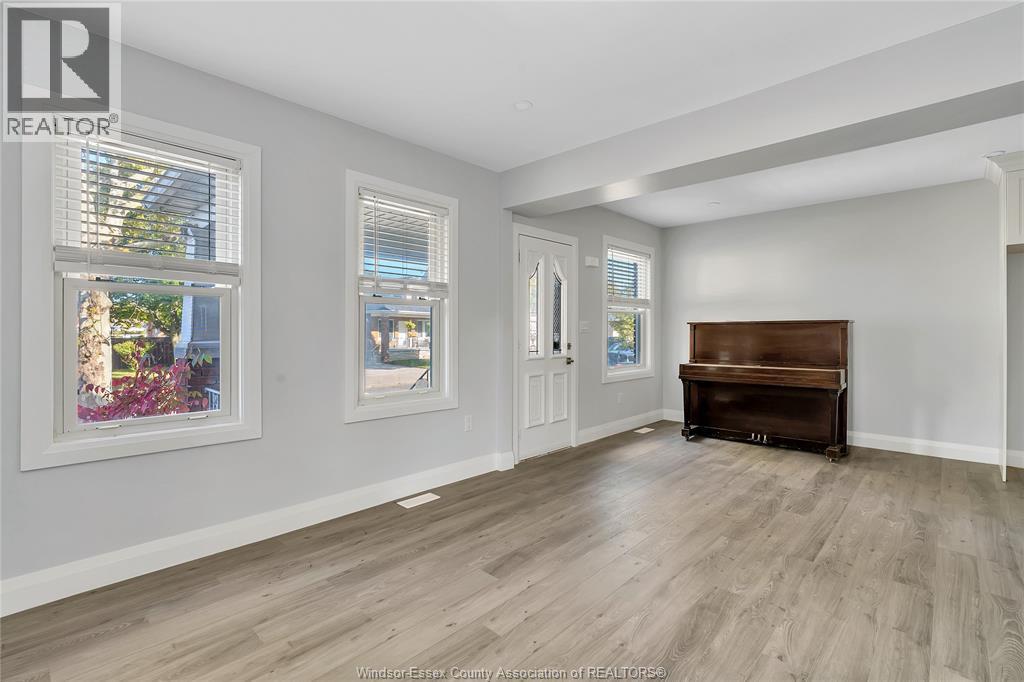 955 Pillette Road Unit# House, Windsor, Ontario N8Y 3B7 - Photo 3 - 25030787