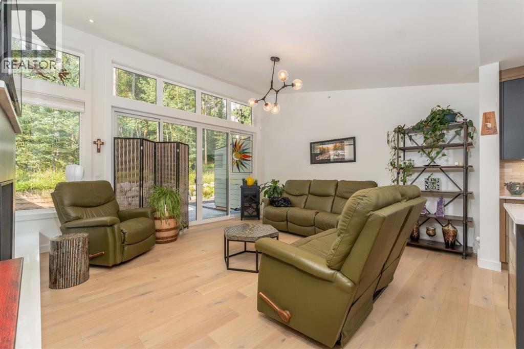 283c Three Sisters Drive, Canmore, Alberta  T1W 2M5 - Photo 5 - A2252887