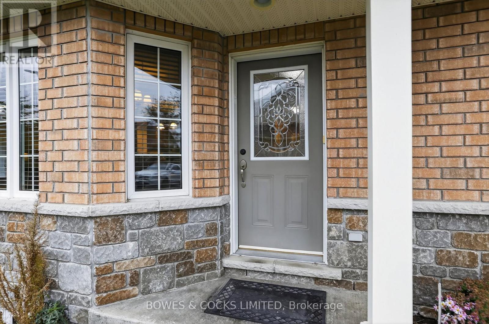 63 - 135 Village Crescent, Peterborough, Ontario  K9J 0A9 - Photo 4 - X12520884