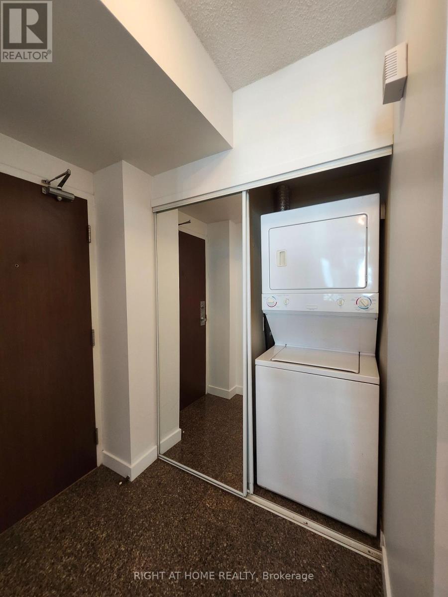 3205 - 35 Mariner Terrace, Toronto, Ontario M5V 3V9 - Photo 10 - C12601174