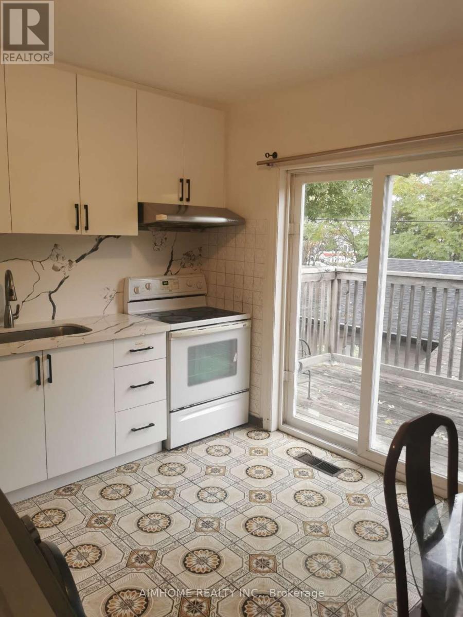 2nd Fl Two Brs - 137a Markham Street, Toronto, Ontario  M6J 2G4 - Photo 7 - C12601204