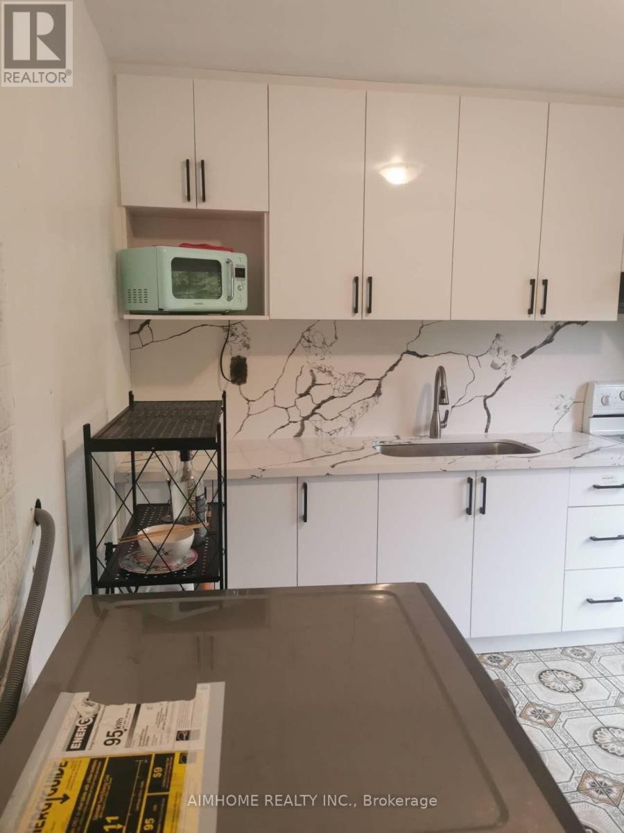 2nd Fl Two Brs - 137a Markham Street, Toronto, Ontario  M6J 2G4 - Photo 8 - C12601204