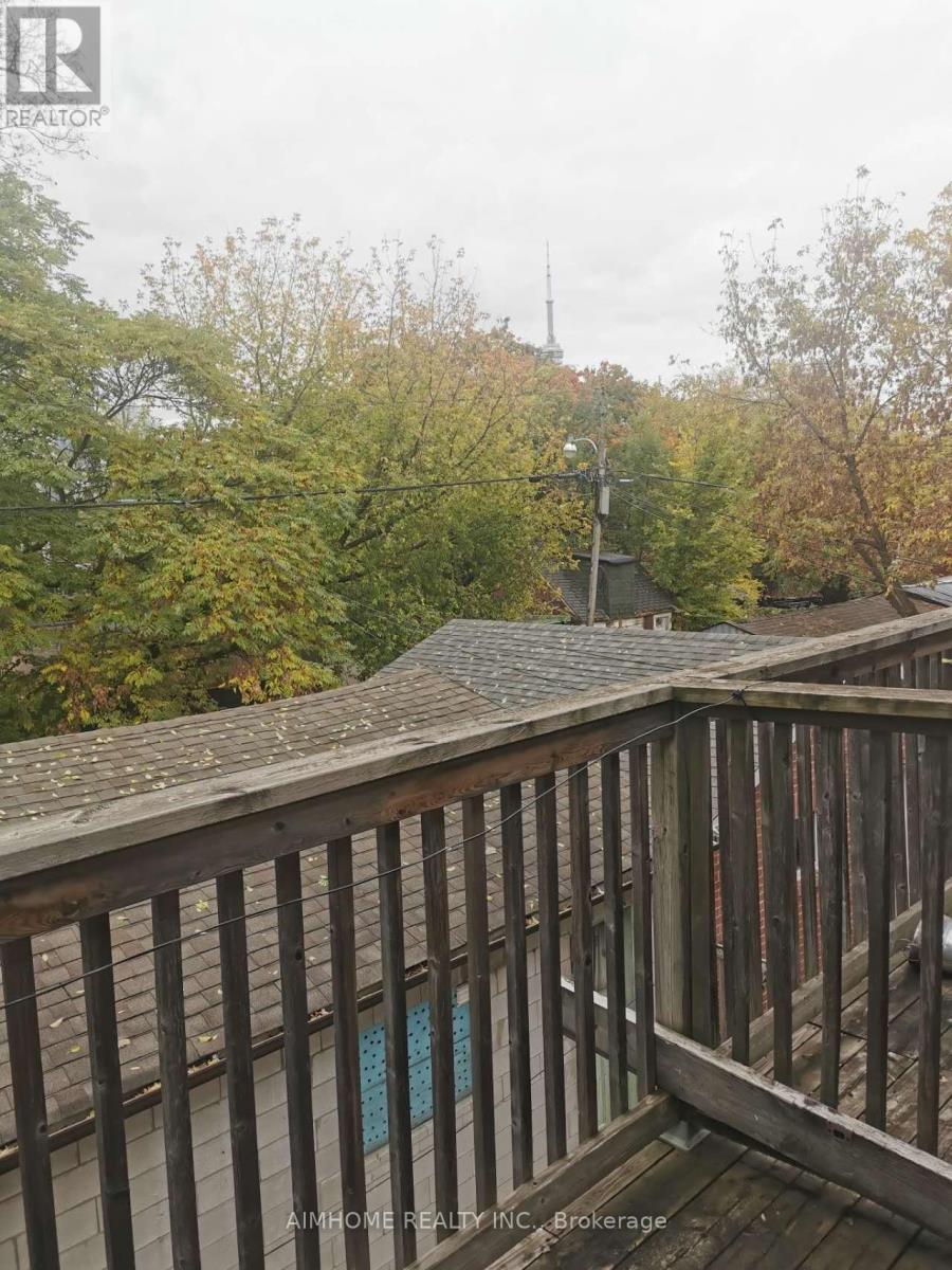 2nd Fl Two Brs - 137a Markham Street, Toronto, Ontario  M6J 2G4 - Photo 9 - C12601204