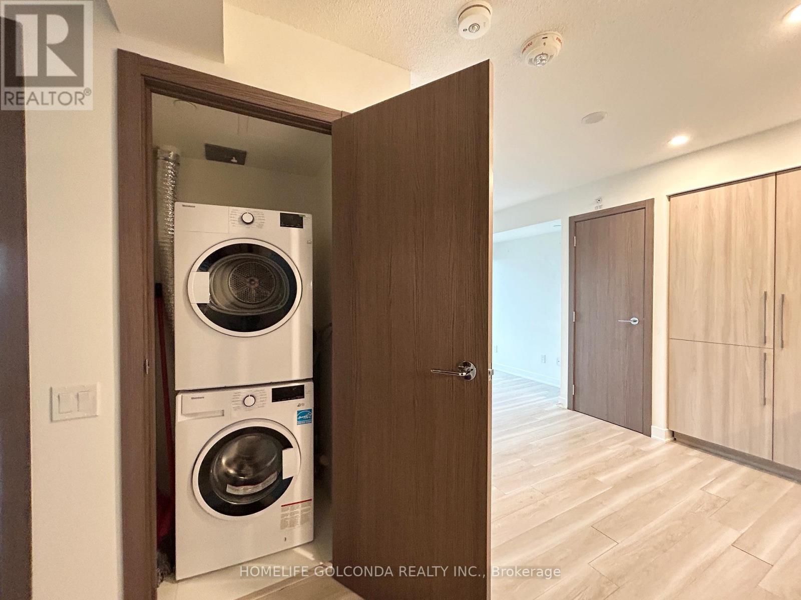 1805 - 19 Bathurst Street, Toronto, Ontario  M5V 0N2 - Photo 12 - C12601284