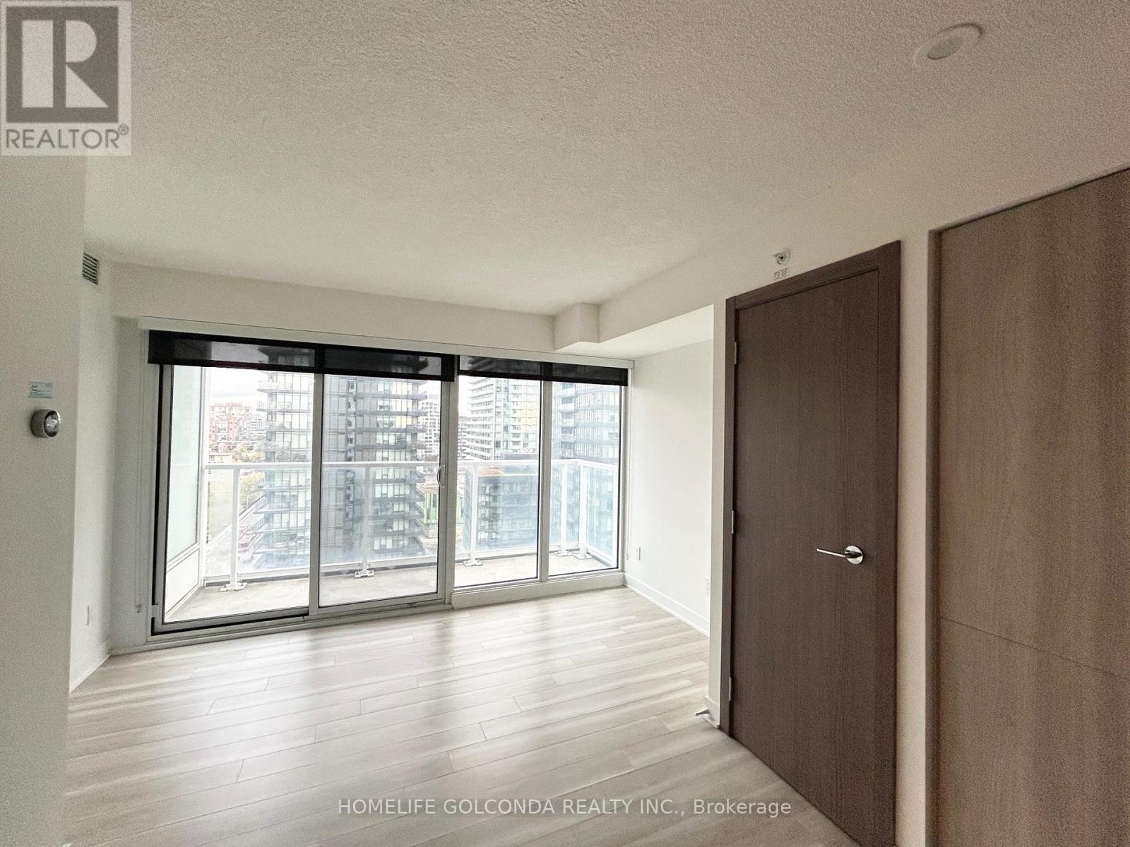 1805 - 19 Bathurst Street, Toronto, Ontario  M5V 0N2 - Photo 2 - C12601284