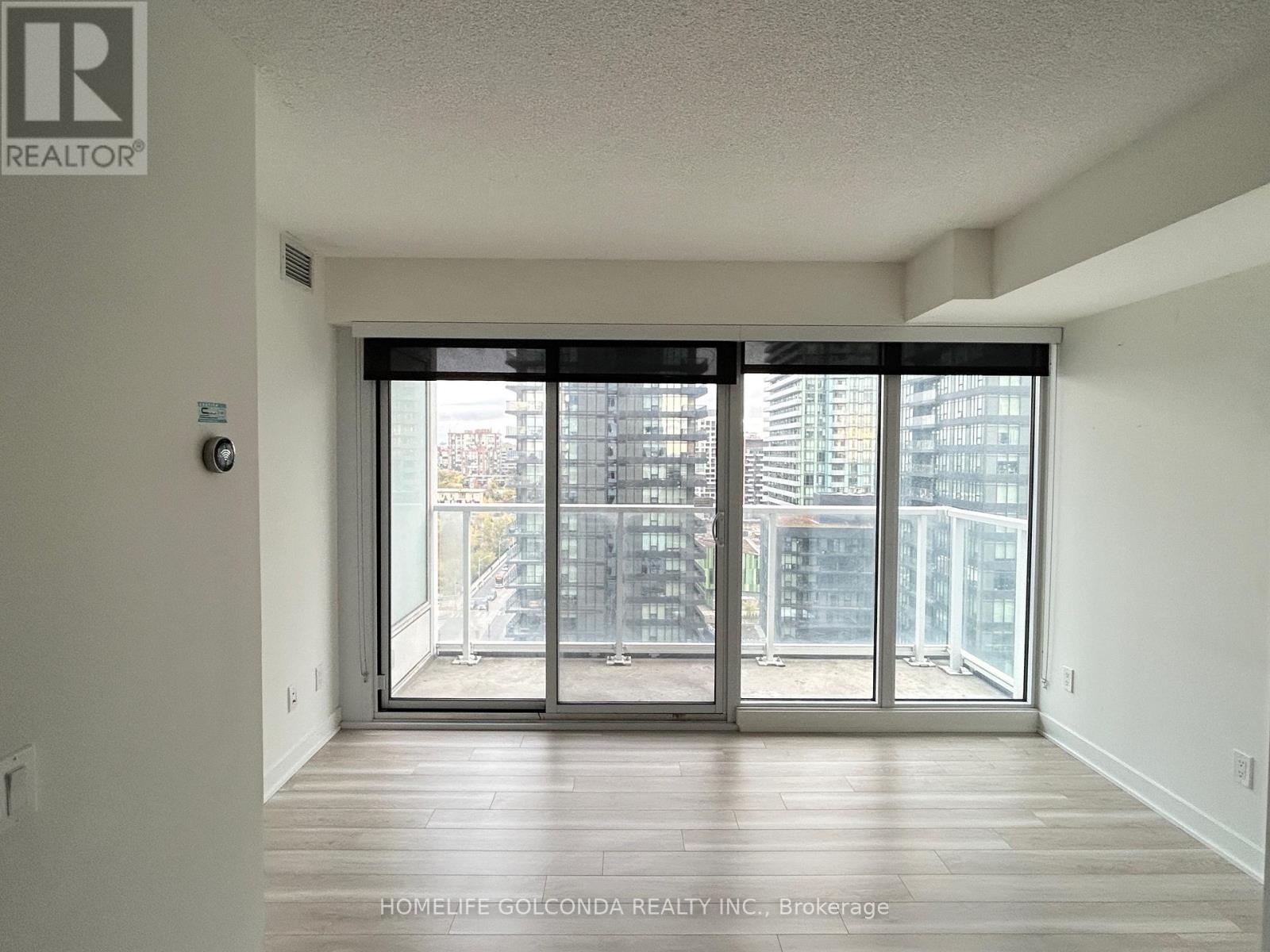 1805 - 19 Bathurst Street, Toronto, Ontario  M5V 0N2 - Photo 6 - C12601284