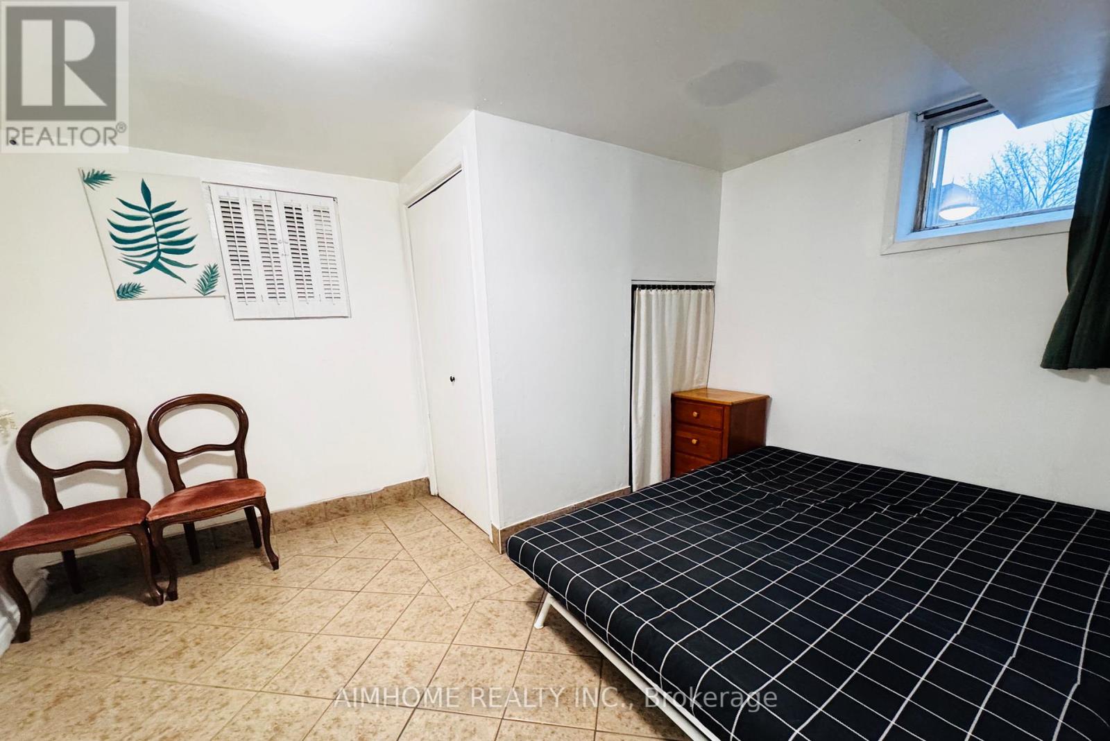 Lower - 96 Billington Crescent, Toronto, Ontario M3A 2G6 - Photo 3 - C12601308