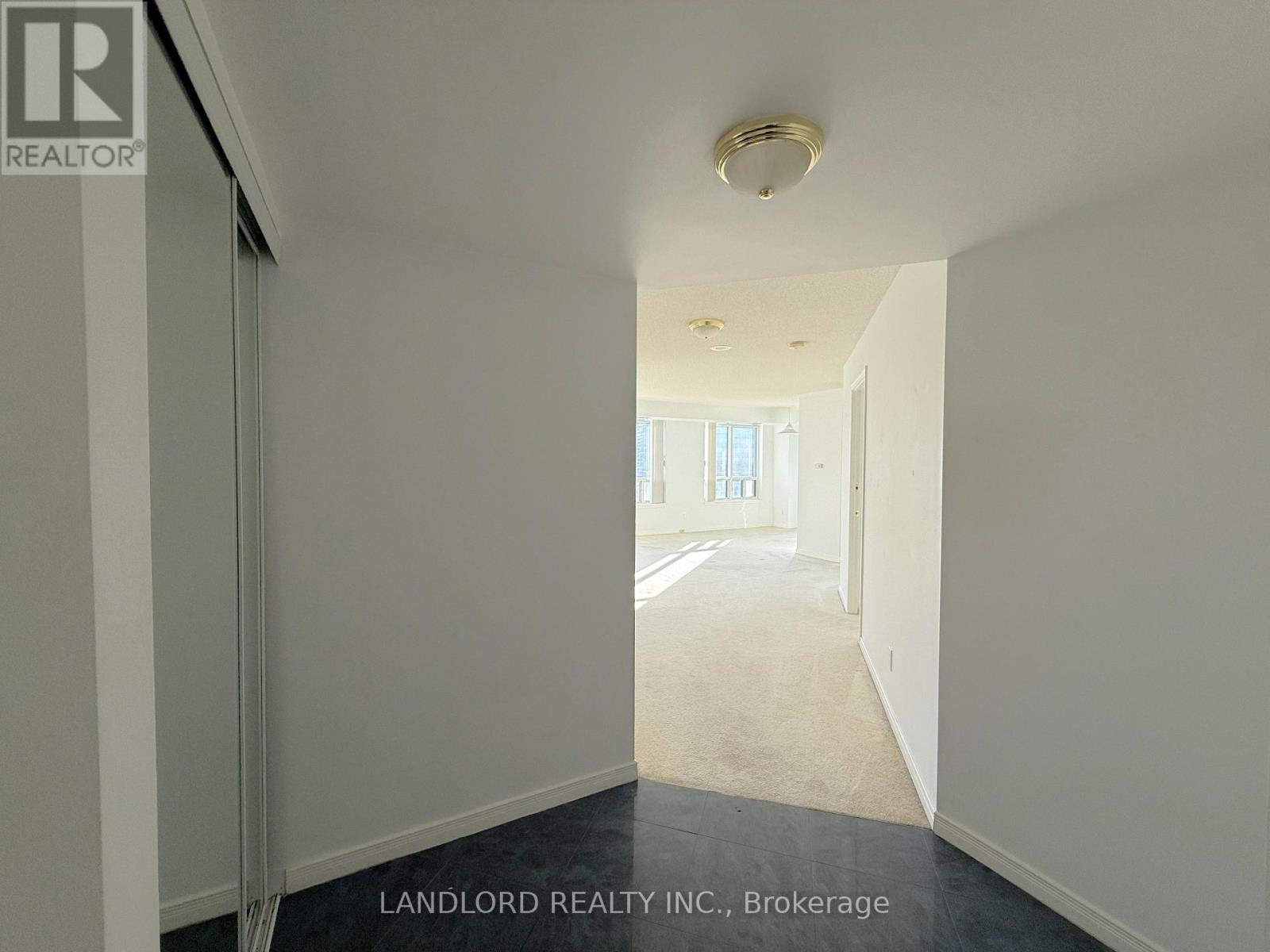 1917 - 8 Hillcrest Avenue, Toronto, Ontario  M2N 6Y6 - Photo 4 - C12601310