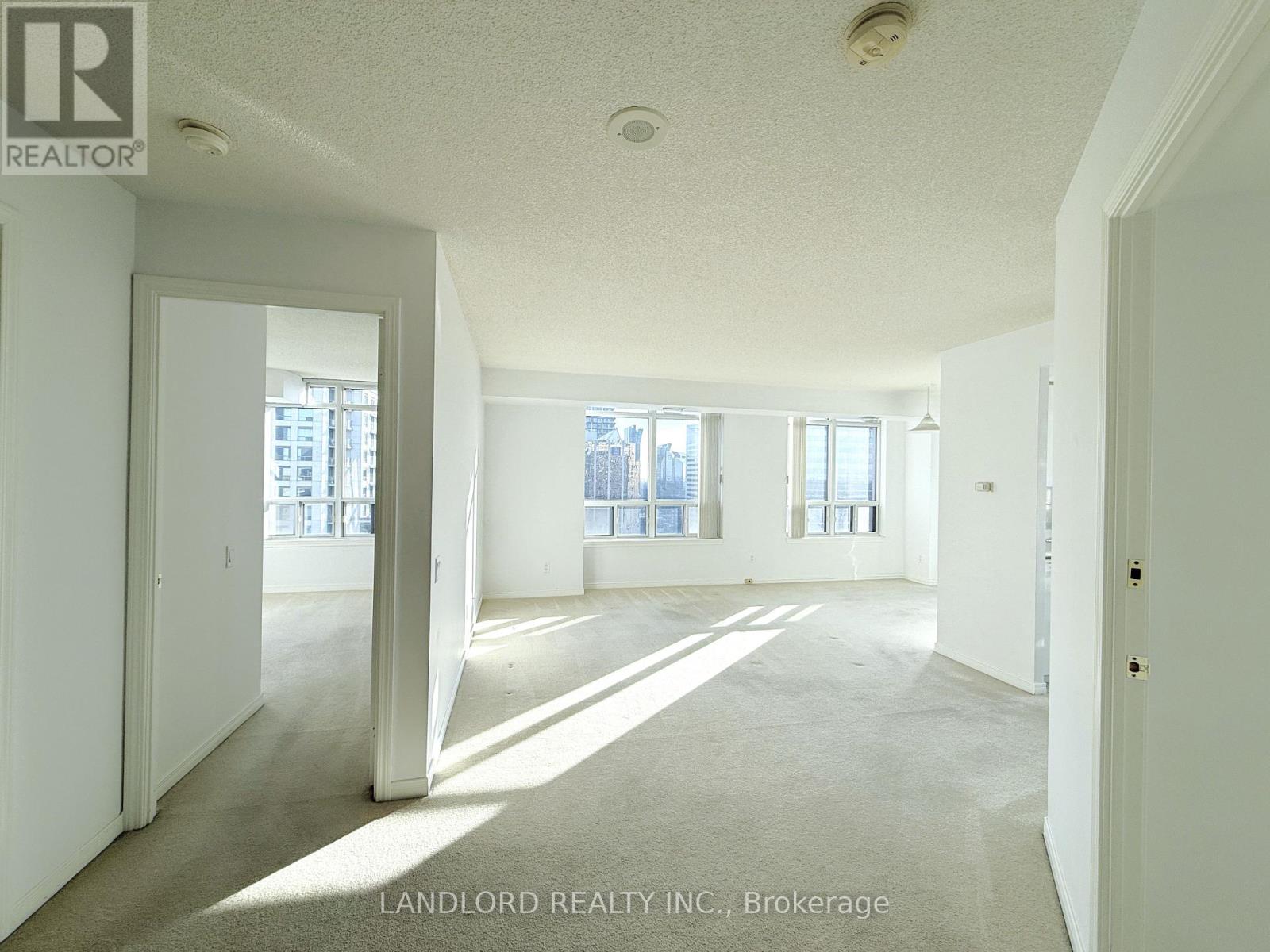 1917 - 8 Hillcrest Avenue, Toronto, Ontario  M2N 6Y6 - Photo 5 - C12601310