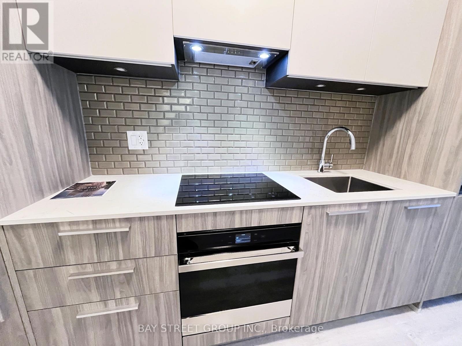 1111 - 65 Broadway Avenue, Toronto, Ontario  M4P 1T9 - Photo 3 - C12601316