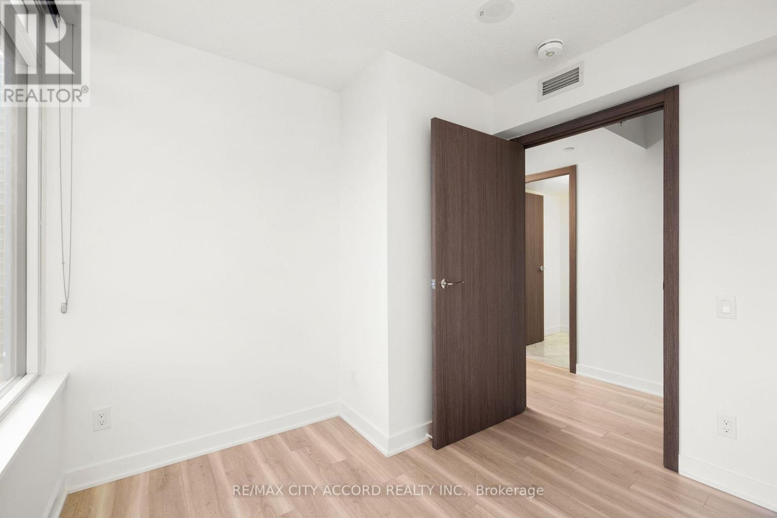 2015 - 17 Bathurst Street, Toronto, Ontario  M5V 0N1 - Photo 11 - C12601324