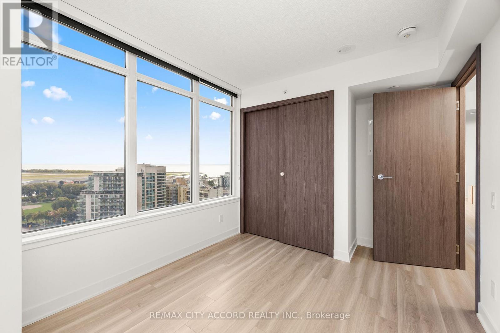 2015 - 17 Bathurst Street, Toronto, Ontario  M5V 0N1 - Photo 13 - C12601324