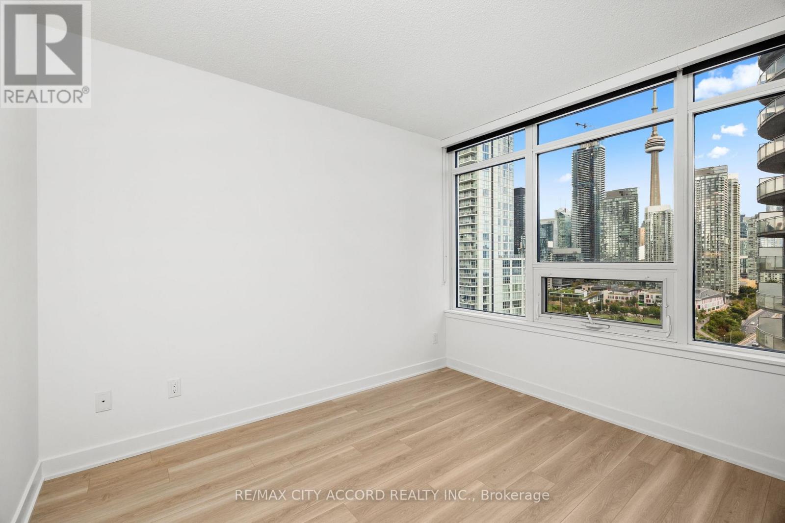 2015 - 17 Bathurst Street, Toronto, Ontario  M5V 0N1 - Photo 15 - C12601324