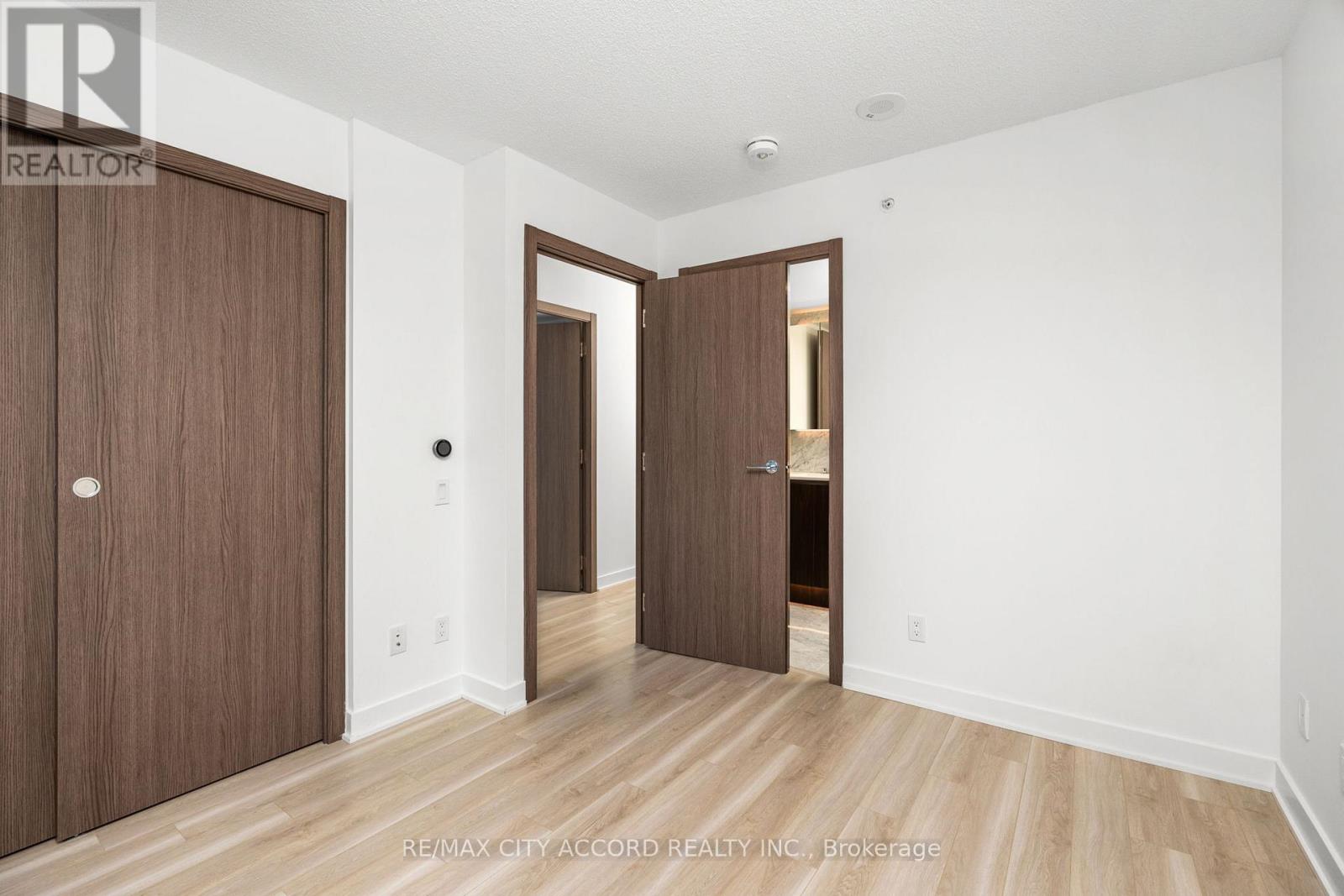 2015 - 17 Bathurst Street, Toronto, Ontario  M5V 0N1 - Photo 16 - C12601324