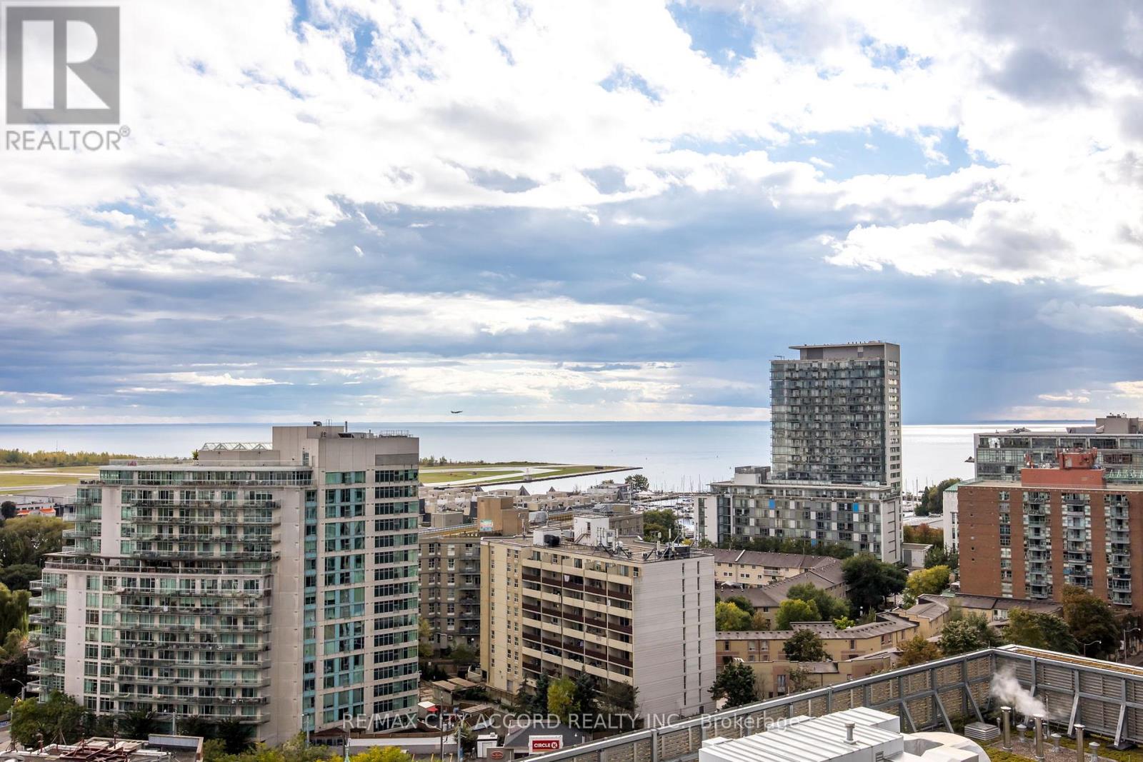 2015 - 17 Bathurst Street, Toronto, Ontario  M5V 0N1 - Photo 22 - C12601324