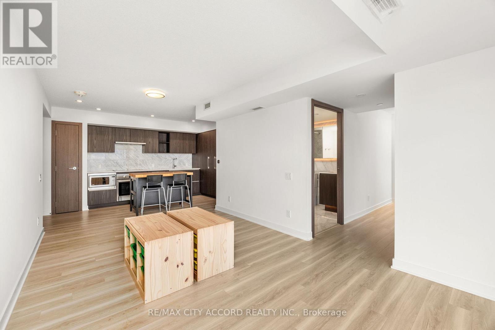 2015 - 17 Bathurst Street, Toronto, Ontario  M5V 0N1 - Photo 8 - C12601324