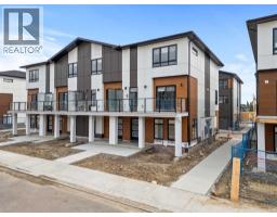 8349 8 Avenue SW West Springs