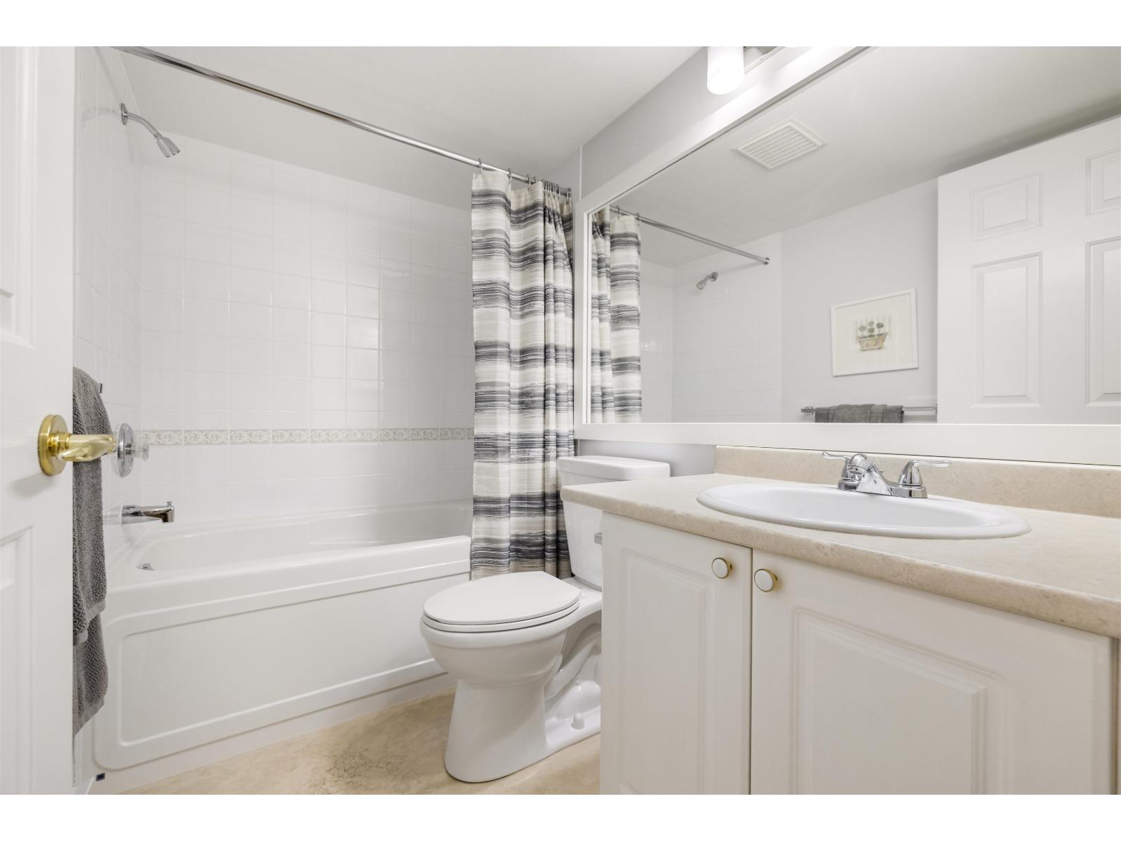 310 15150 29a Avenue, Surrey, British Columbia V4P 3B1 - Photo 21 - R3071967