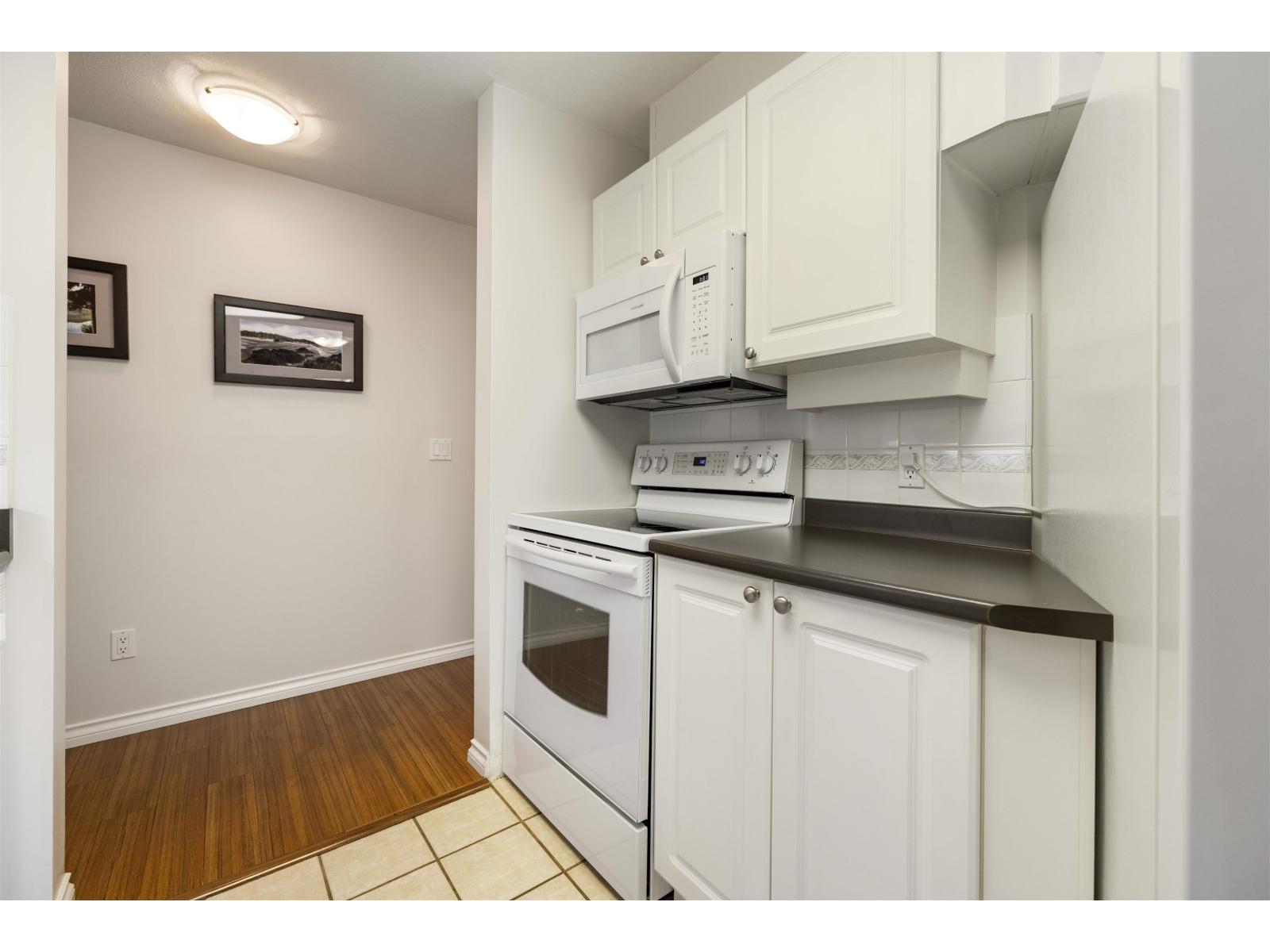 310 15150 29a Avenue, Surrey, British Columbia V4P 3B1 - Photo 15 - R3071967