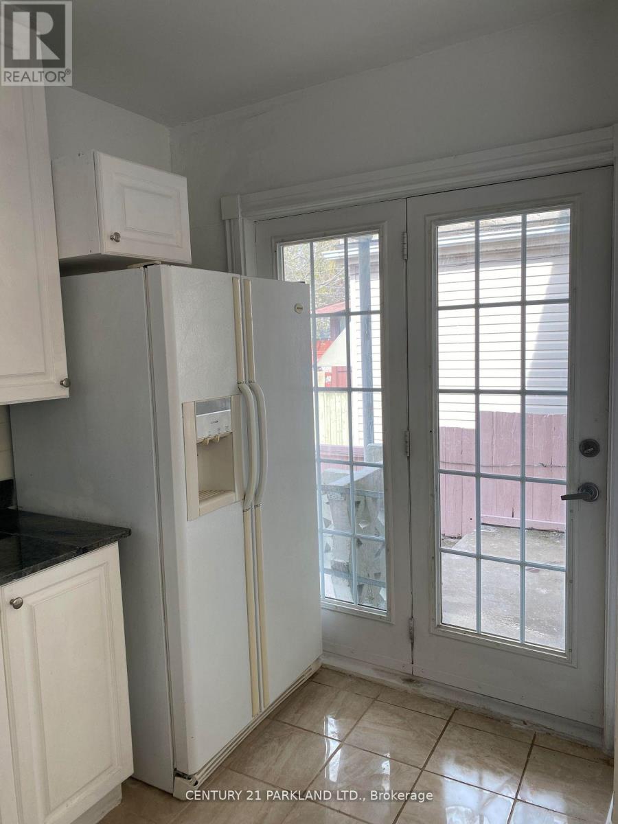 2 Dearbourne Avenue, Toronto, Ontario  M4K 1M7 - Photo 12 - E12601156