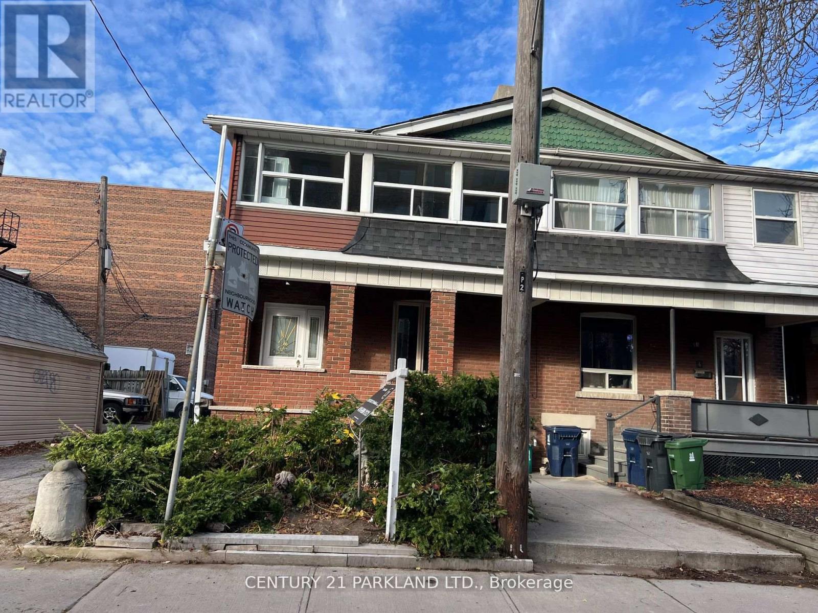 2 Dearbourne Avenue, Toronto, Ontario  M4K 1M7 - Photo 2 - E12601156