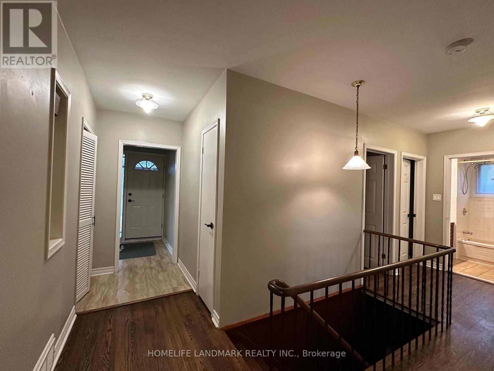 28 Landfair Crescent, Toronto, Ontario  M1J 3A7 - Photo 10 - E12601236