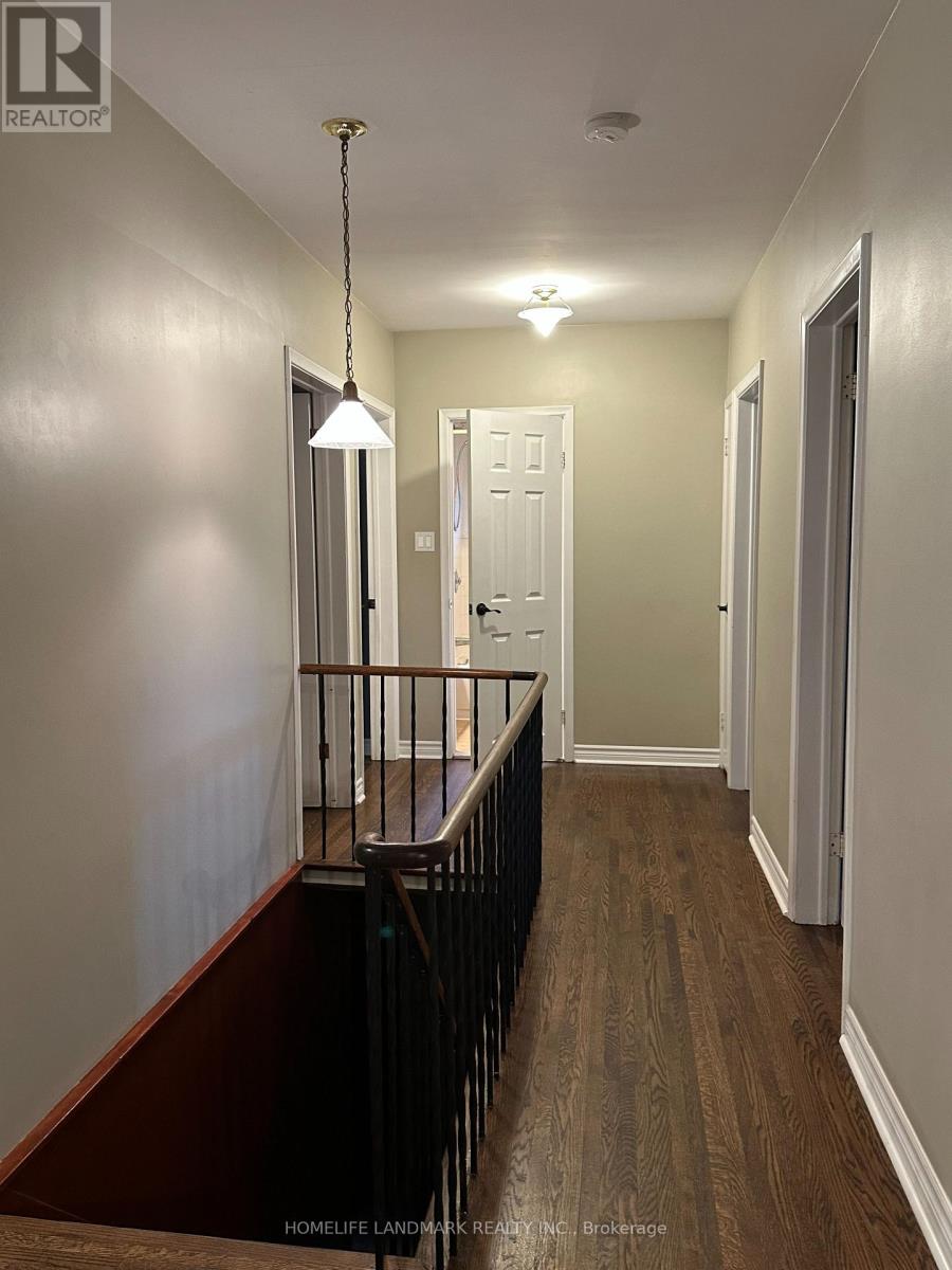 28 Landfair Crescent, Toronto, Ontario  M1J 3A7 - Photo 11 - E12601236