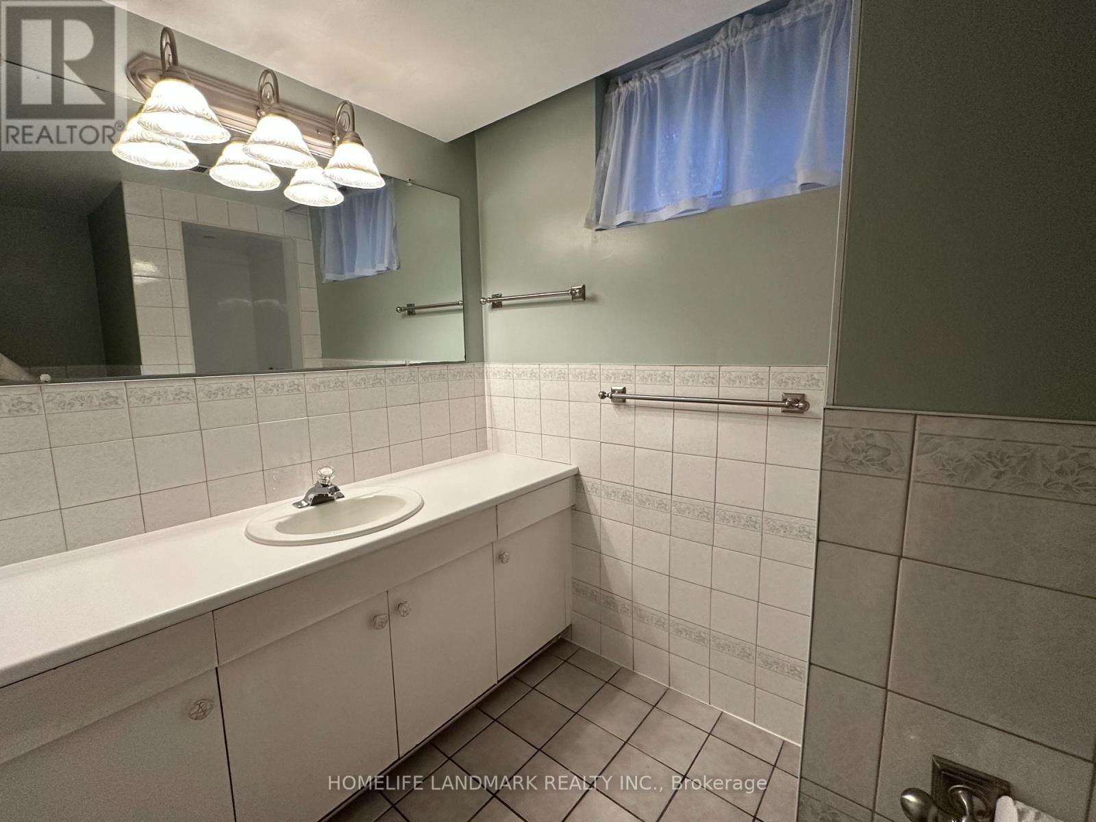 28 Landfair Crescent, Toronto, Ontario  M1J 3A7 - Photo 14 - E12601236