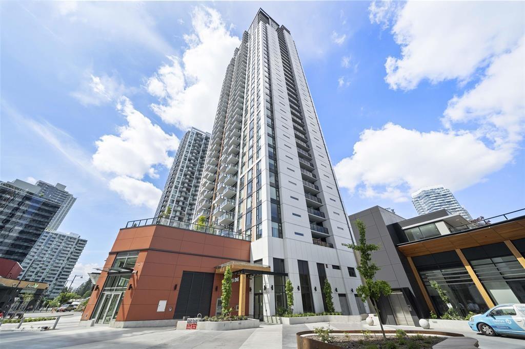 1104 13725 George Junction Avenue, Surrey, British Columbia  V3T 0V7 - Photo 2 - R3071429