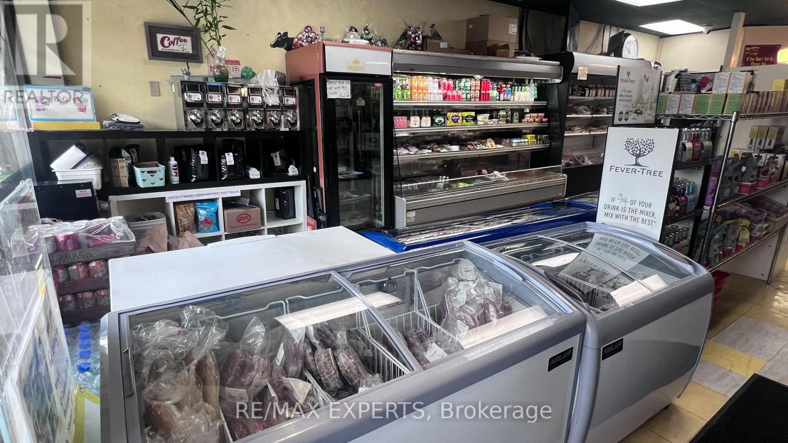 3 & 4 - 15980 Airport Road, Caledon, Ontario  L7C 1K5 - Photo 3 - W12475024