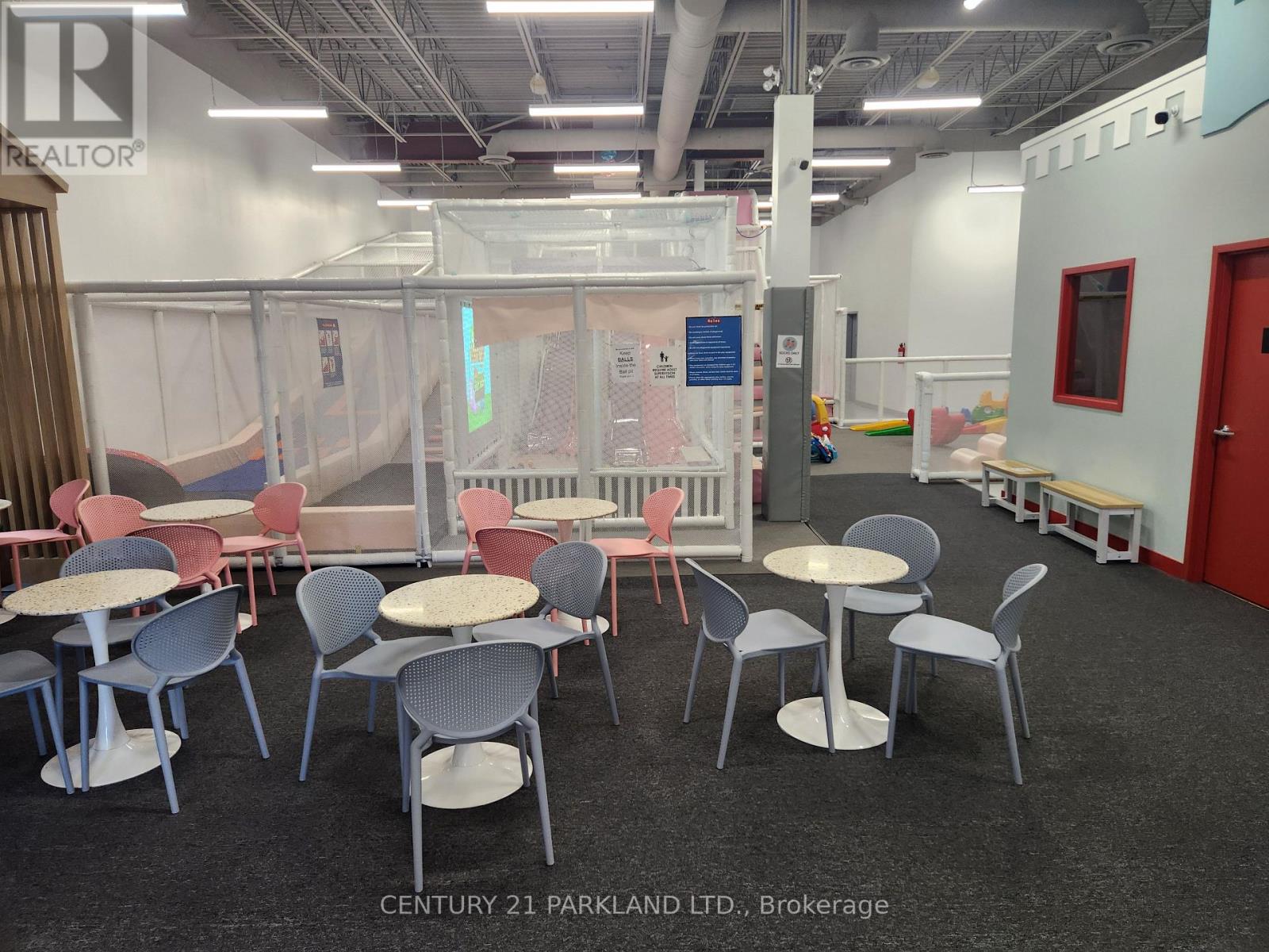 J2 - 43 FIRST COMMERCE DRIVE, Aurora, Ontario