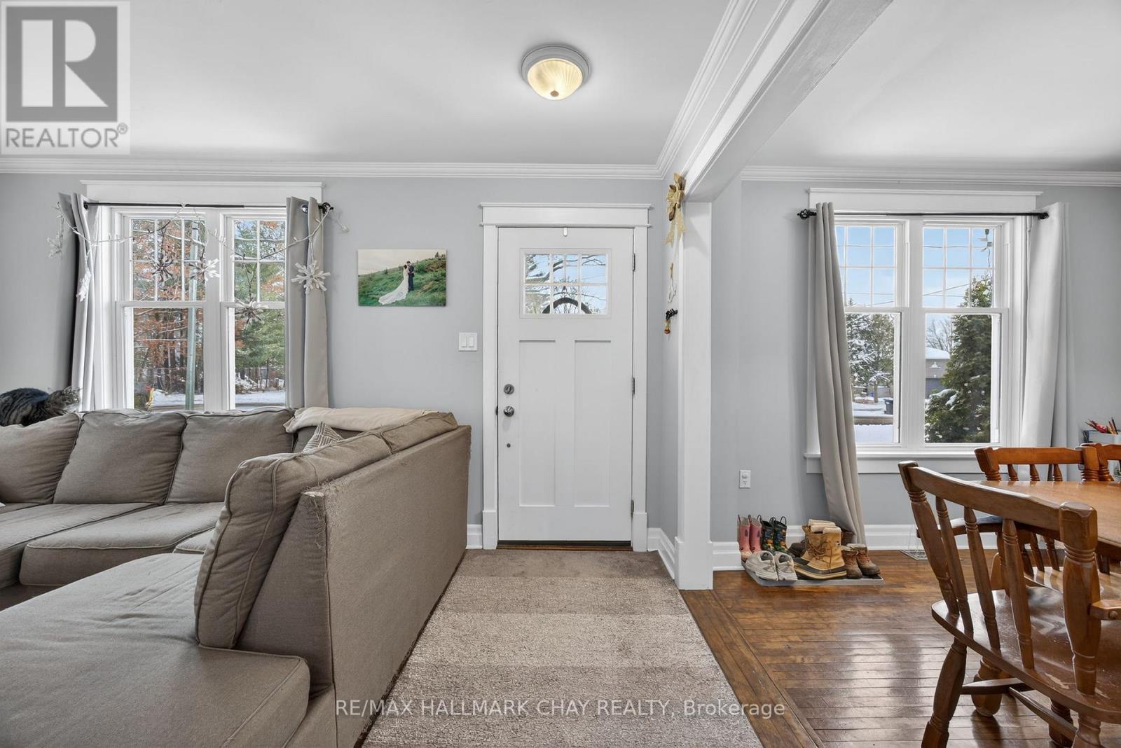 129 Simcoe Street, Essa, Ontario  L0M 1B0 - Photo 10 - N12601370