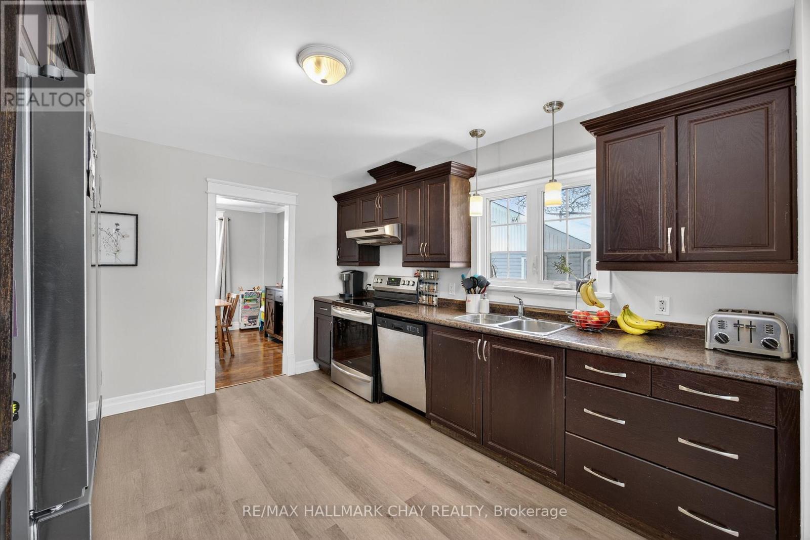 129 Simcoe Street, Essa, Ontario  L0M 1B0 - Photo 13 - N12601370