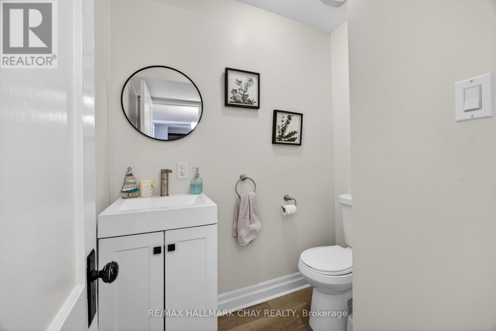 129 Simcoe Street, Essa, Ontario  L0M 1B0 - Photo 24 - N12601370