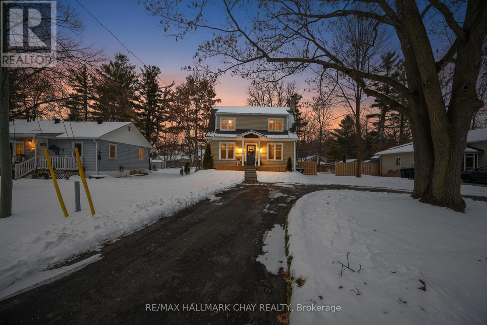 129 Simcoe Street, Essa, Ontario  L0M 1B0 - Photo 3 - N12601370