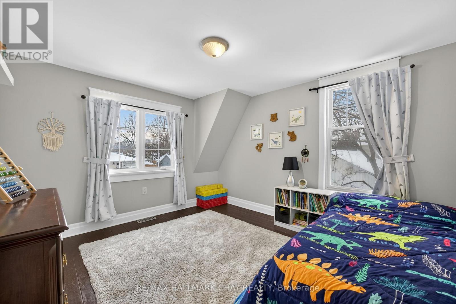 129 Simcoe Street, Essa, Ontario  L0M 1B0 - Photo 30 - N12601370